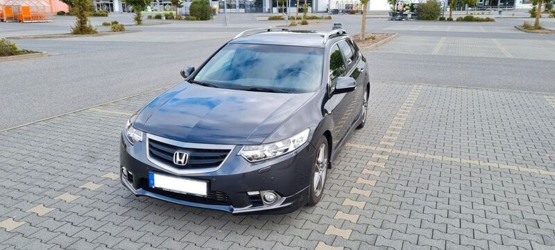 Grau Gebraucht 2011 Honda Accord Type S Kombi | 11.500 € (Fairer Preis) - Bild 1/4