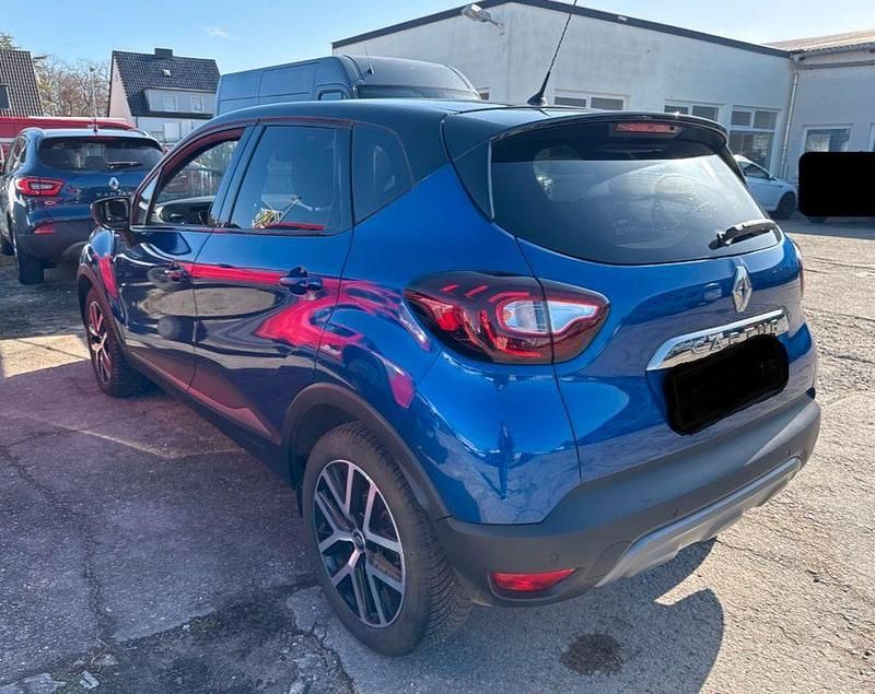 Gebraucht Renault Captur Intens 150 PS (110 kW) 2019 Blau SUV
