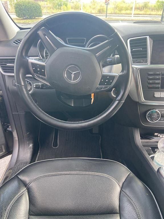 Grau Gebraucht 2012 Mercedes ML350 SUV | 17.500 € (Guter Preis) - Bild 1/4