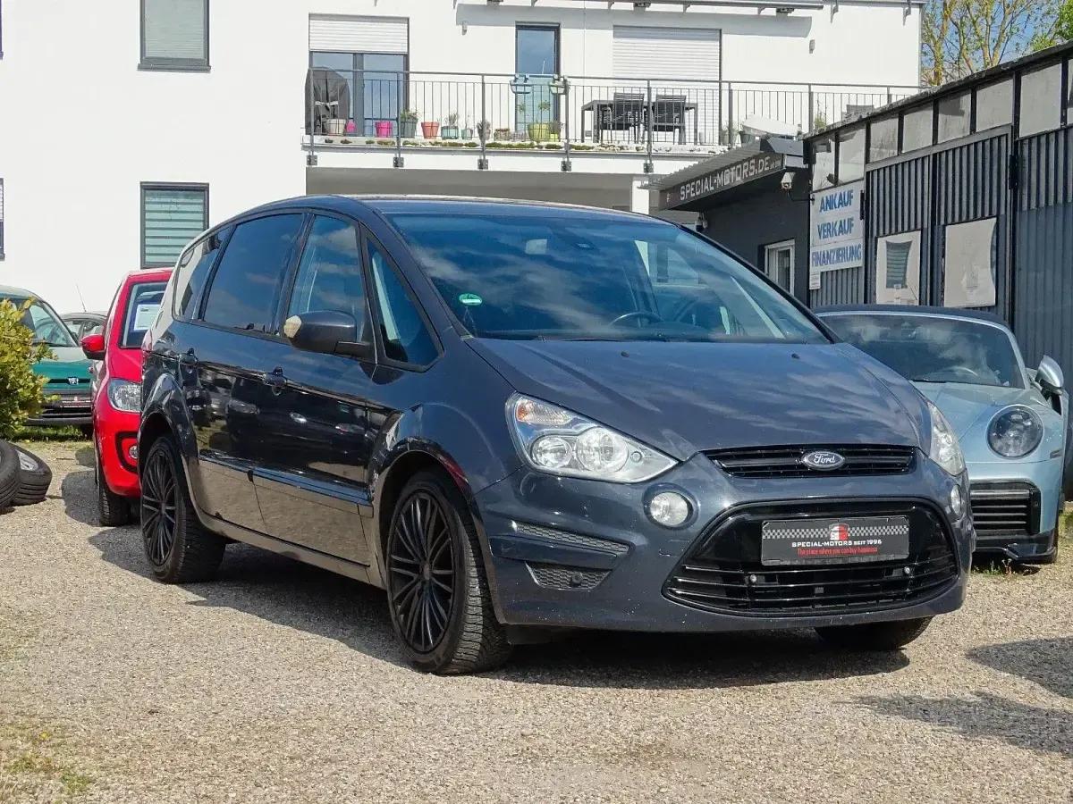 Second-hand Ford S-MAX Trend 140 CP (102 kW) 2012 Gri Monovolum