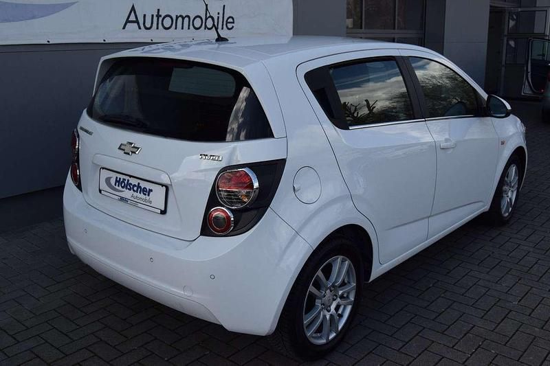 Gebraucht Chevrolet Aveo LTZ 116 PS (85 kW) 2011 Weiß Kleinwagen