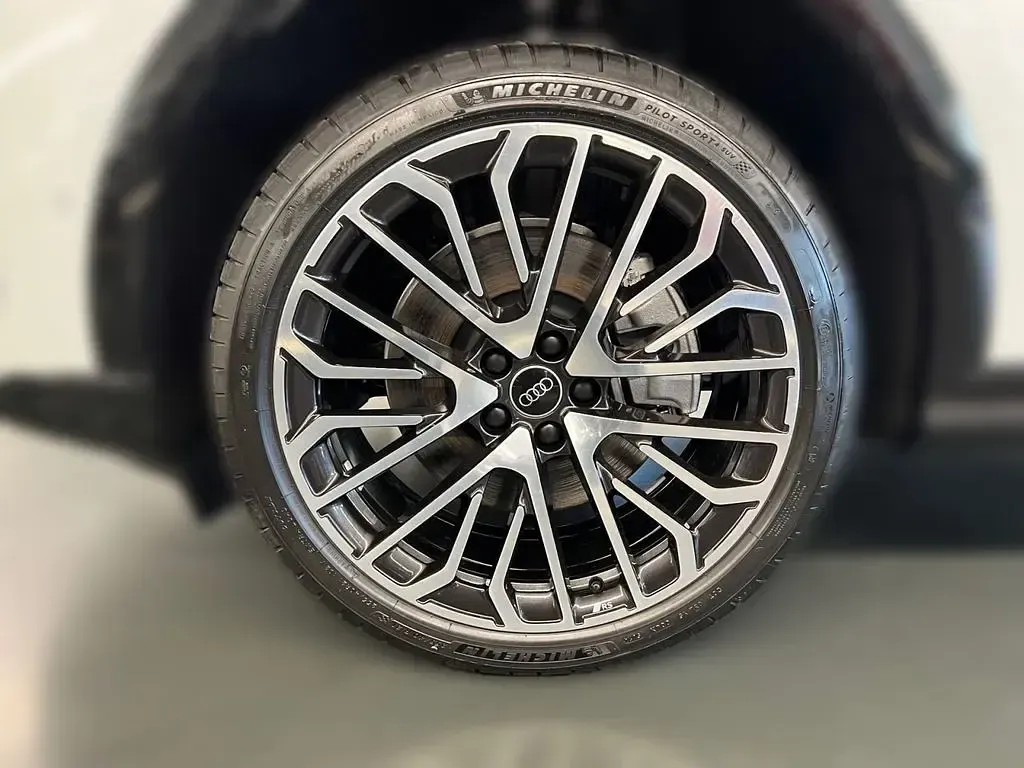 Gebraucht Audi Q5 Edition .1 204 PS (150 kW) 2025 Weiß SUV
