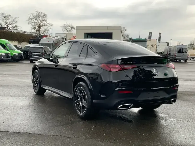 Gebraucht Mercedes GLC220 AMG 197 PS (144 kW) 2026 Schwarz SUV