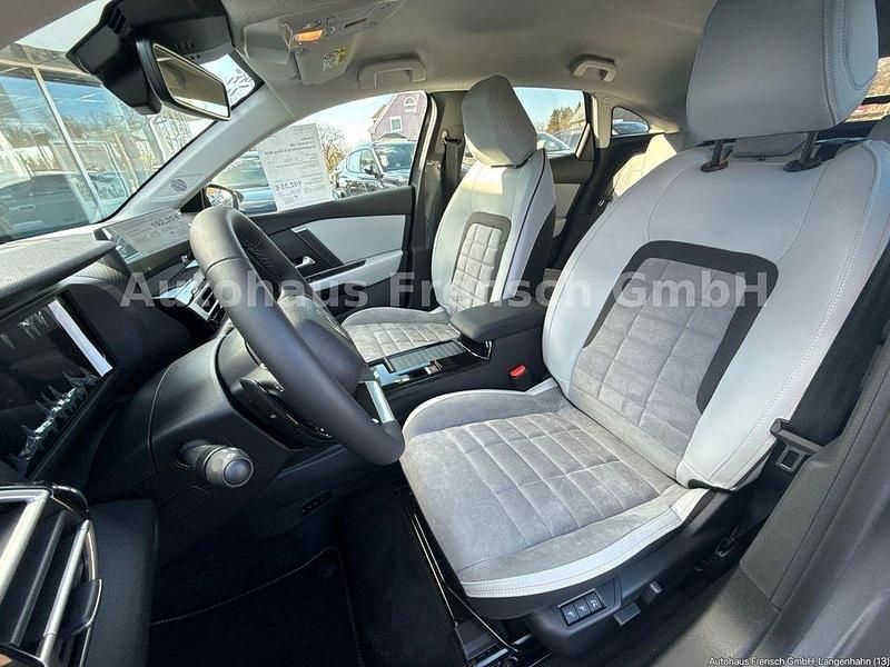 Neu Citroën C4 136 PS (100 kW) 2025 Grau Limousine