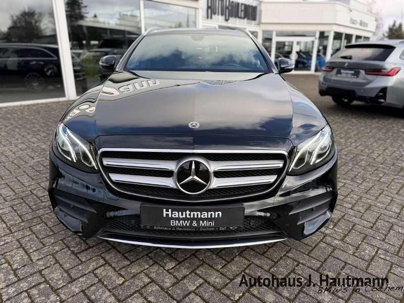 Gebraucht Mercedes E220 AMG line 150 PS (110 kW) 2017 Schwarz Kombi
