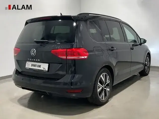 Gebraucht VW Touran Comfortline 150 PS (110 kW) 2024 Schwarz Van / Kleinbus