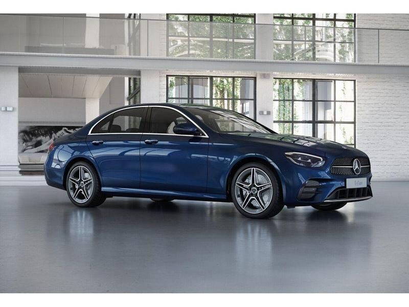 Gebraucht Mercedes E300 AMG 320 PS (235 kW) 2021 Blau Limousine