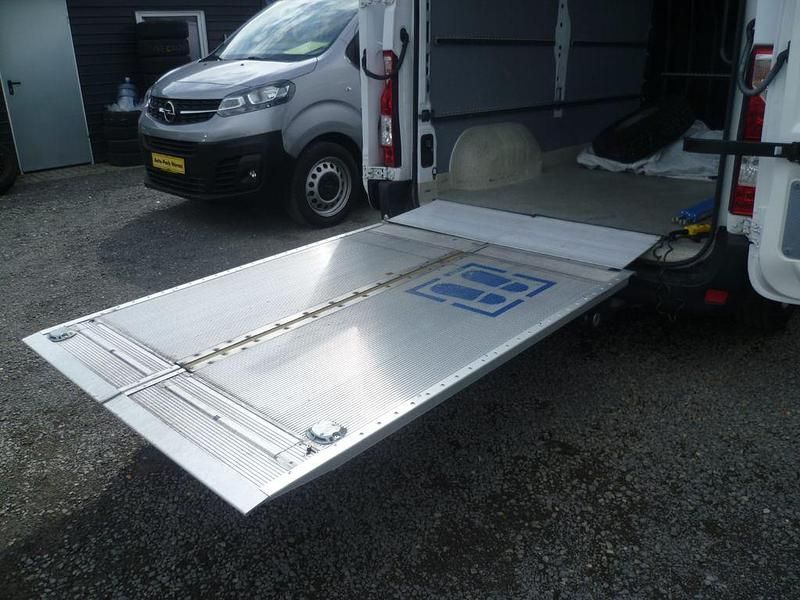 Gebraucht Opel Movano 136 PS (100 kW) 2020 Polar white Van