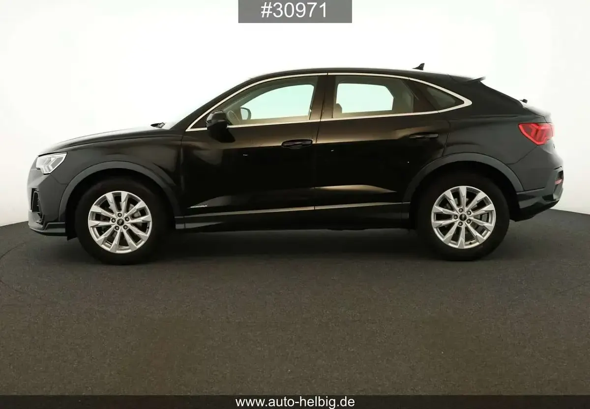 Gebraucht Audi Q3 Sportback Performance 150 PS (110 kW) 2023 Schwarz SUV