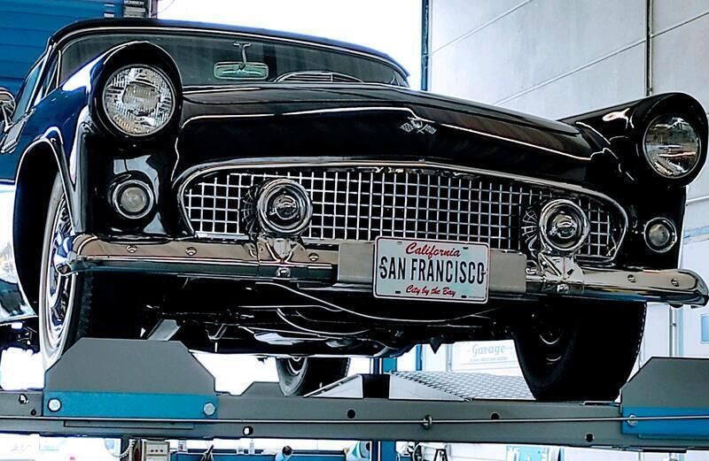 Schwarz Gebraucht 1955 Ford Thunderbird Cabrio | 43.500 € - Bild 1/4