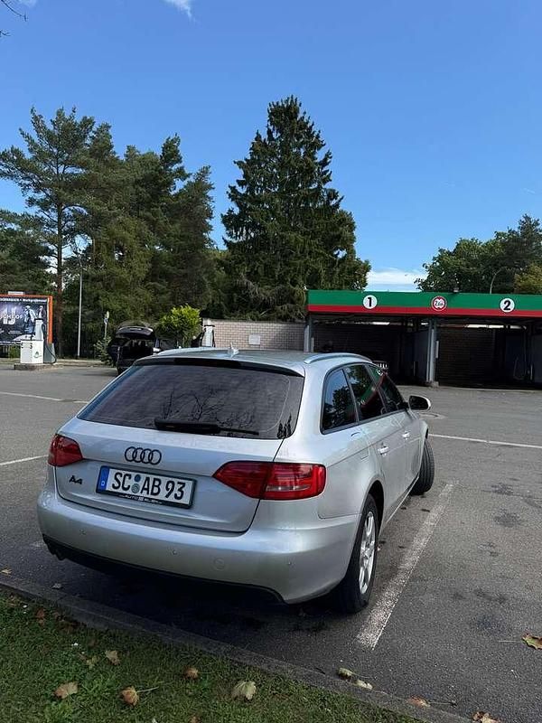 Gebraucht Audi A4 143 PS (105 kW) 2010 Grau Kombi