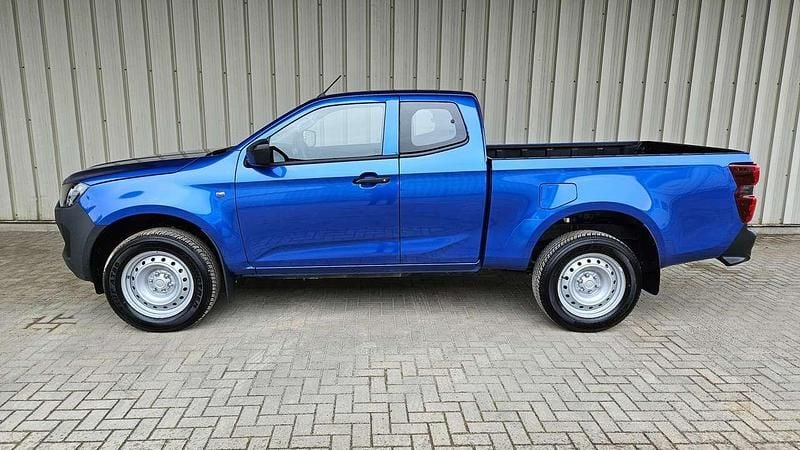 Neu Isuzu D-Max 163 PS (119 kW) 2026 Biarritz blue Abholung