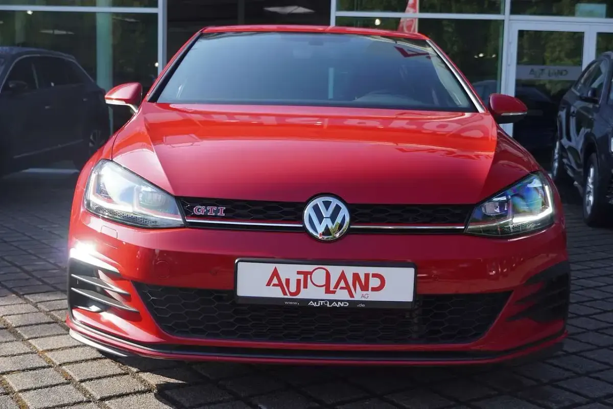 Gebraucht VW Golf VII GTI 245 PS (180 kW) 2020 Rot Limousine