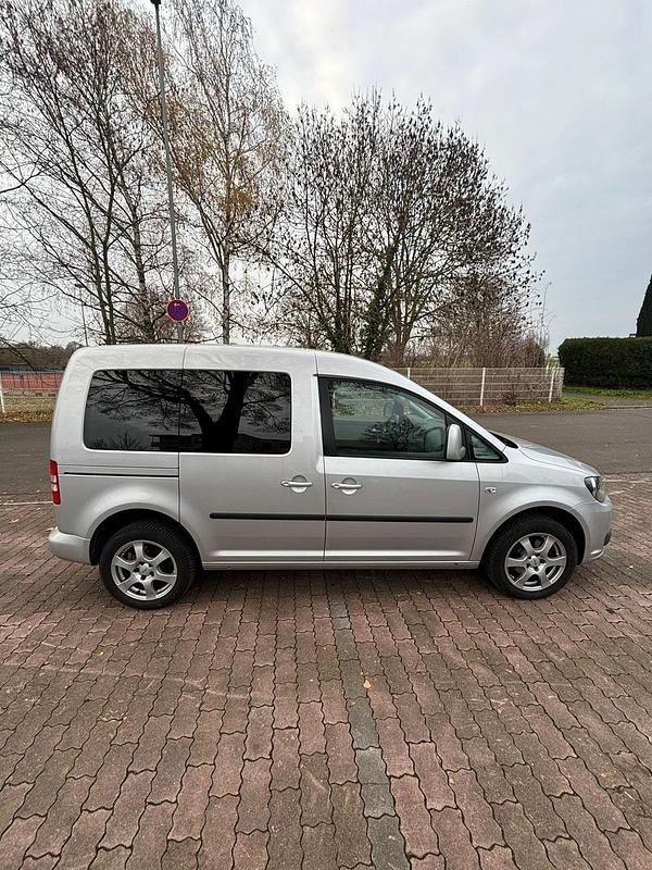 Gebraucht VW Caddy 105 PS (77 kW) 2014 Silber Van / Kleinbus