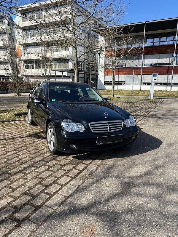 Gebraucht Mercedes C180 143 PS (105 kW) 2004 Schwarz Limousine