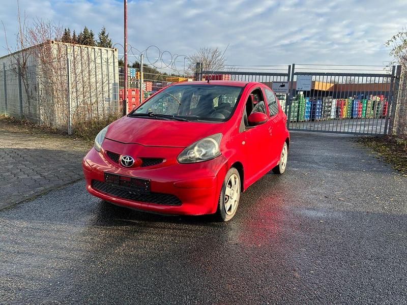 Rot Gebraucht 2006 Toyota Aygo Cool Kleinwagen | 1.190 € (Guter Preis) - Bild 1/4