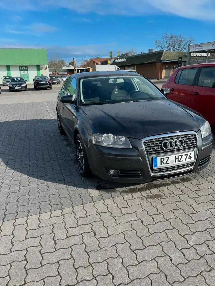 Gebraucht Audi A3 Design 125 PS (91 kW) 2009 Grau Kleinwagen
