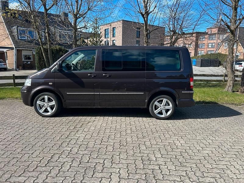 Usata VW T5 174 CV (127 kW) 2009 Marrone Furgone