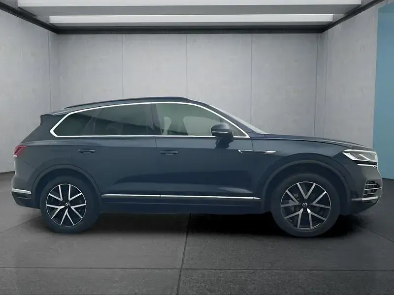Gebraucht VW Touareg 231 PS (169 kW) 2022 Blau SUV