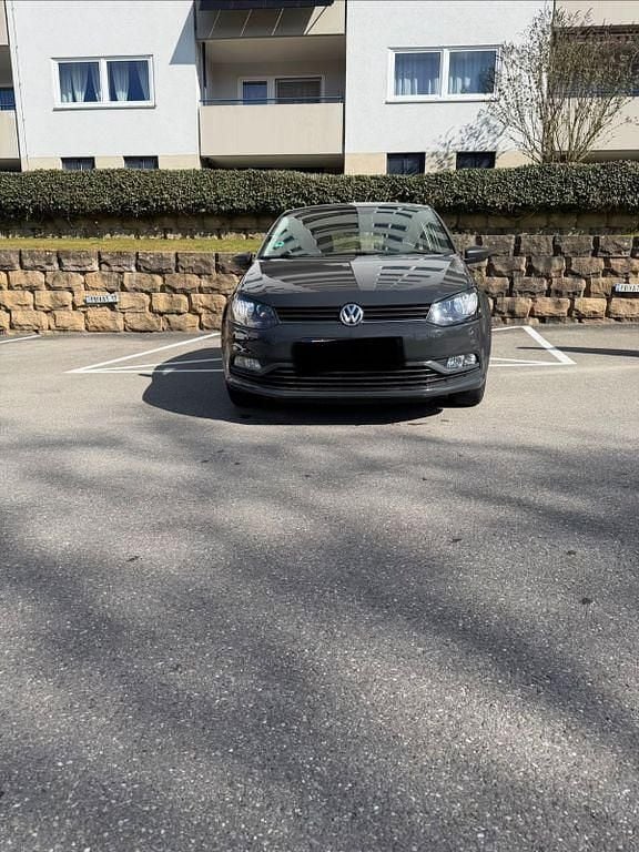 Gebraucht VW Polo Trendline 60 PS (44 kW) 2016 Grau Kleinwagen