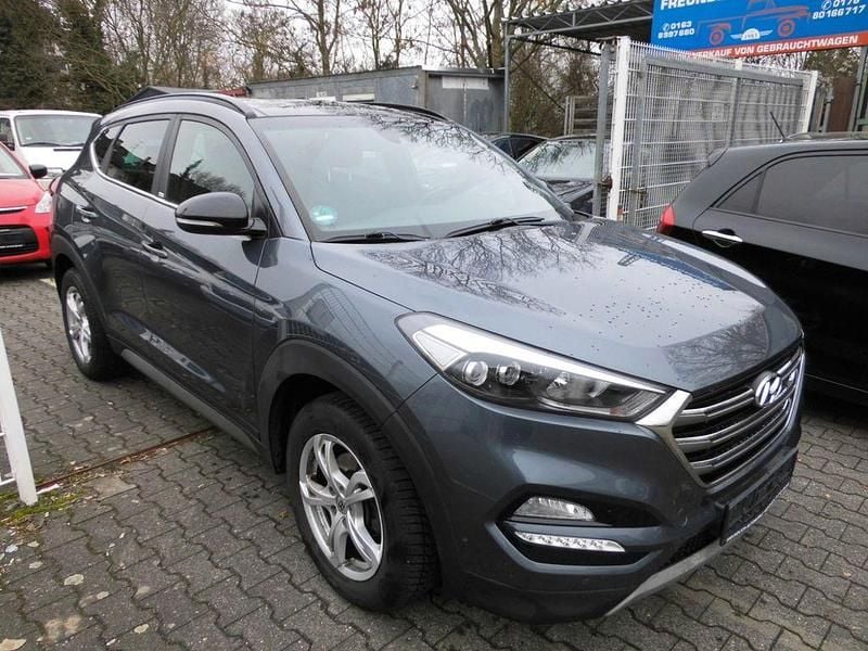Gebraucht Hyundai Tucson Passion Plus 177 PS (130 kW) 2018 Grau SUV