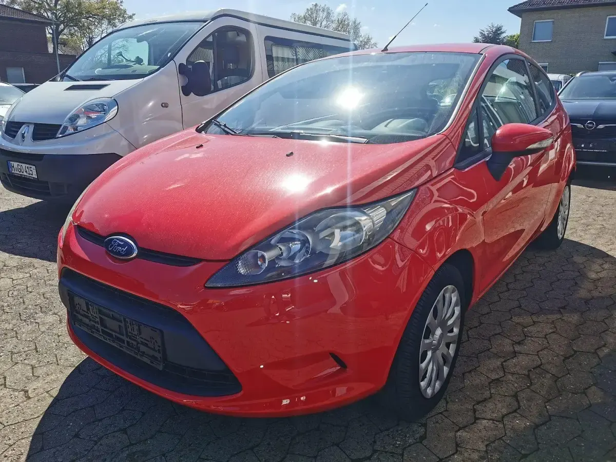 Gebraucht Ford Fiesta 60 PS (44 kW) 2010 Rot Kleinwagen