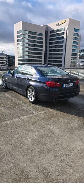 Gebraucht BMW 523 204 PS (150 kW) 2010 Blau Limousine