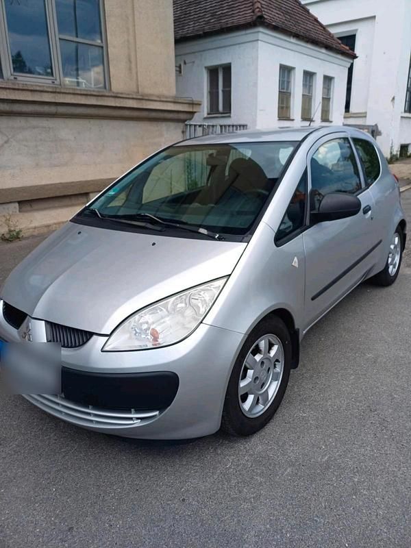 Grau Gebraucht 2007 Mitsubishi Colt Kleinwagen | 1.580 € (Fairer Preis) - Bild 1/4