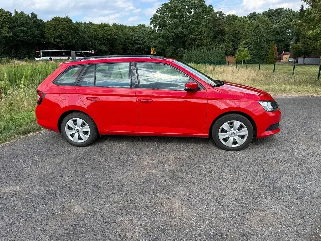 Gebraucht Skoda Fabia Ambition 90 PS (66 kW) 2017 Rot Kombi