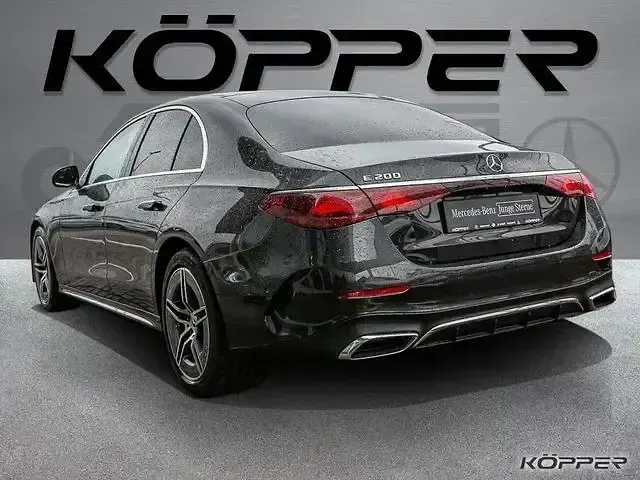Używany Mercedes E200 Advanced Plus 204 KM (150 kW) 2025 Szary Sedan/Limuzyna