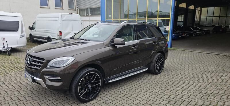 Braun Gebraucht 2013 Mercedes ML500 AMG SUV | 28.950 € (Superpreis) - Bild 1/4