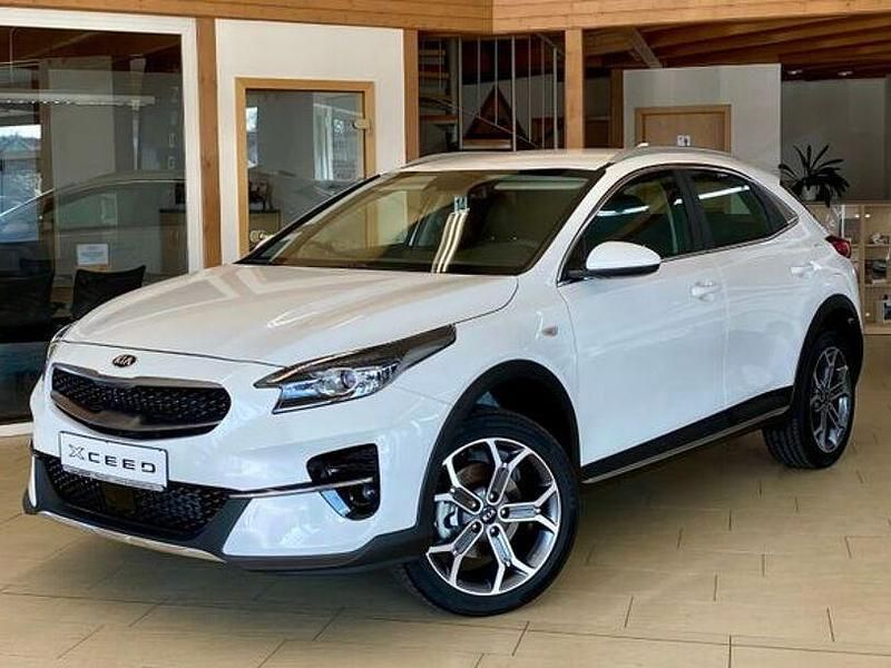 Weiß Gebraucht 2021 Kia XCeed SUV | 22.480 € (Etwas zu teuer) - Bild 1/4