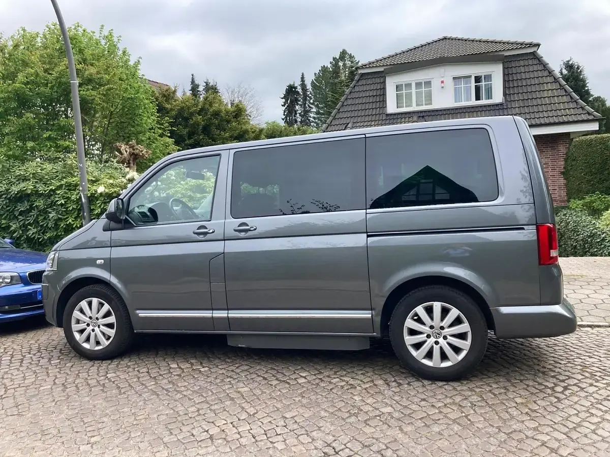 Gebraucht VW Multivan 2012 Andere farben Van / Kleinbus
