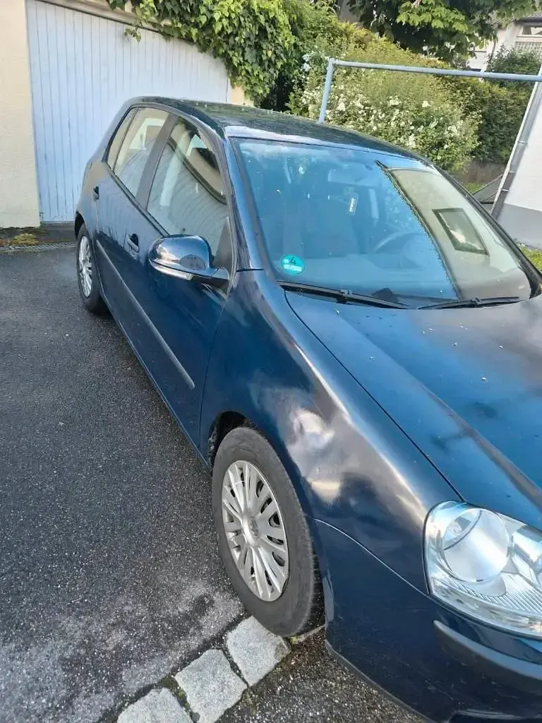 Usata VW Golf IV 102 CV (75 kW) 2004 Blu Berlina