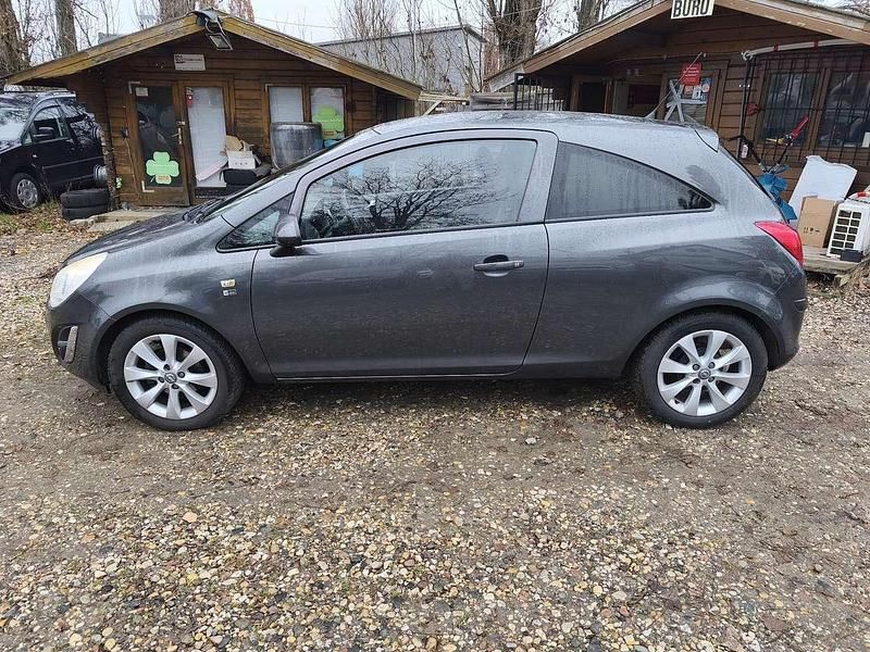 Gebraucht Opel Corsa 69 PS (50 kW) 2012 Karbongrau Kleinwagen