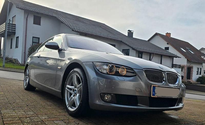 Gebraucht BMW 325 218 PS (160 kW) 2006 Grau Coupé