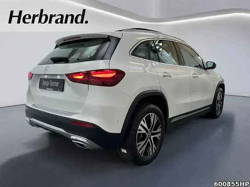 Gebraucht Mercedes GLA200 Progressive 163 PS (119 kW) 2025 Unilack polarweiß SUV