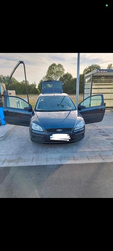 Usata Ford Focus 101 CV (74 kW) 2006 Grigio Utilitaria