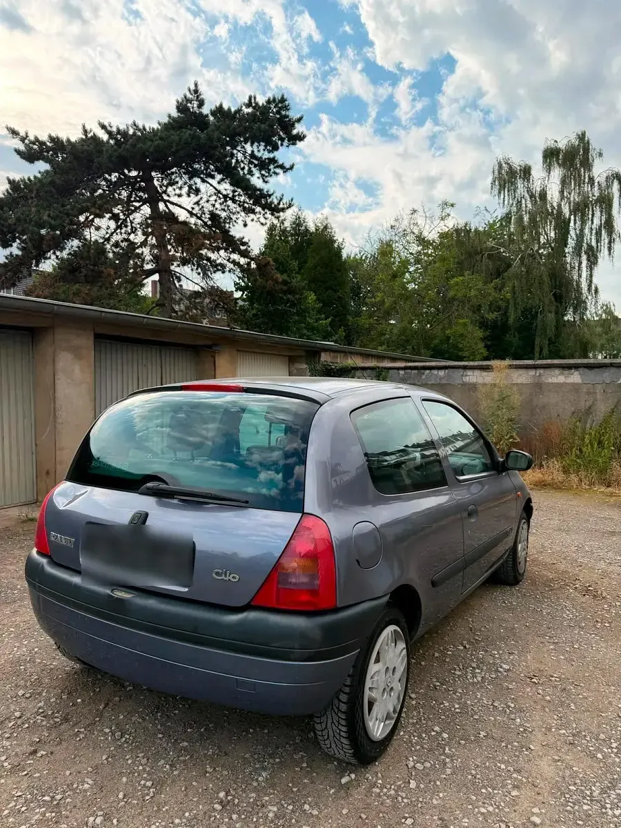 Gebraucht Renault Clio 75 PS (55 kW) 1999 Blau Kleinwagen