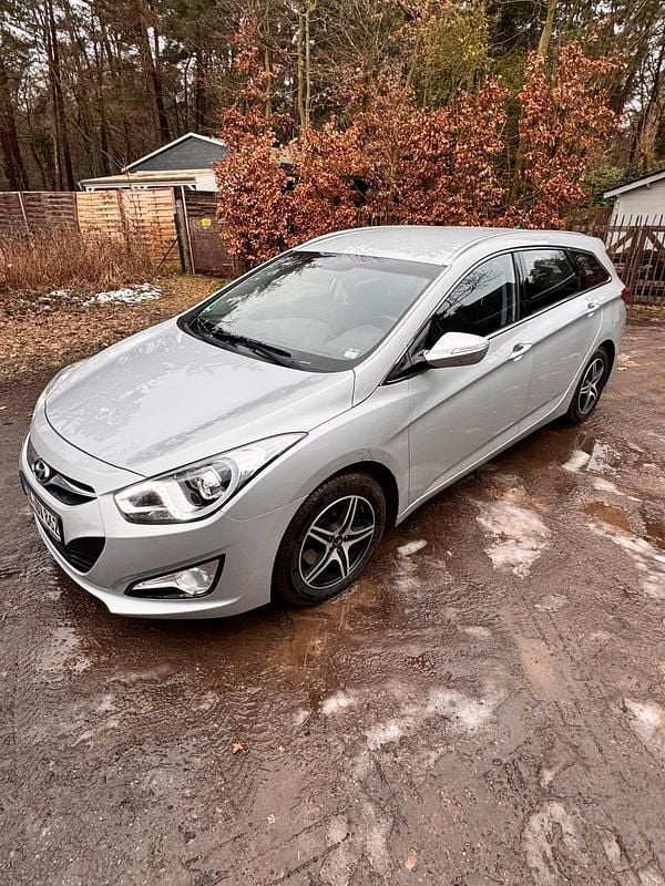Gebraucht Hyundai i40 136 PS (100 kW) 2015 Silber Kombi