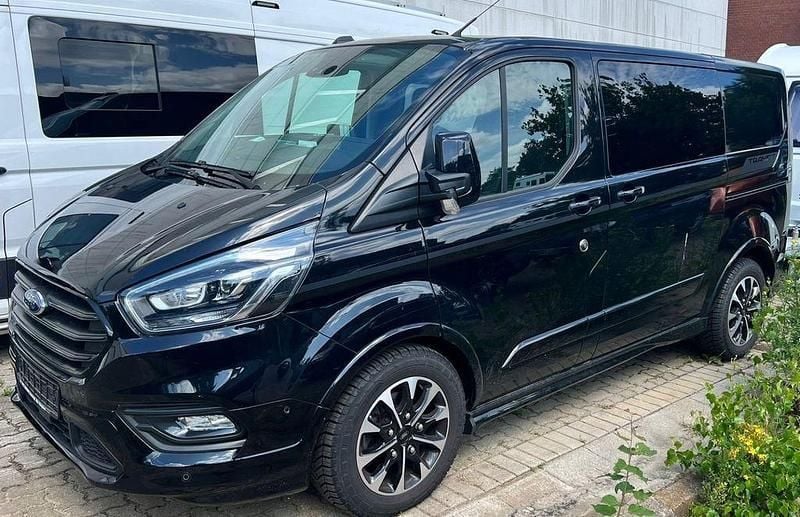 Schwarz Gebraucht 2022 Ford Tourneo Kombi | 39.500 € (Superpreis) - Bild 1/4