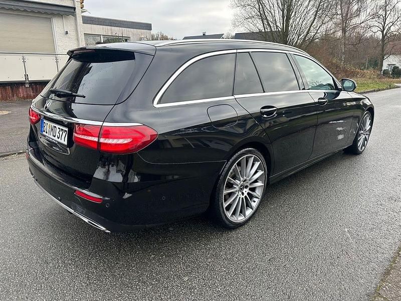 Gebraucht Mercedes E350 AMG 258 PS (189 kW) 2017 Schwarz Kombi