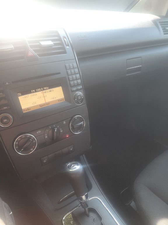 Silber Gebraucht 2009 Mercedes A170 Elegance Van / Kleinbus | 5.950 € (Fairer Preis) - Bild 1/4