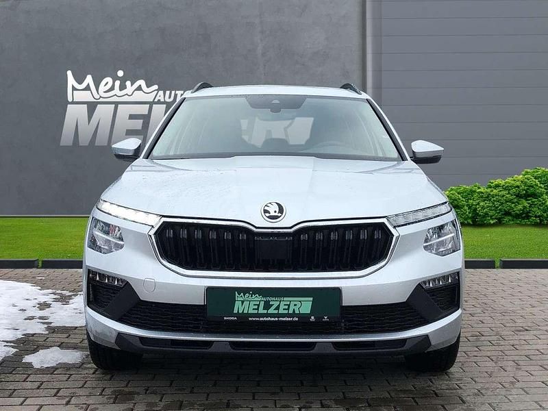 Neu Skoda Kamiq Essence 95 PS (69 kW) 2025 Silber SUV