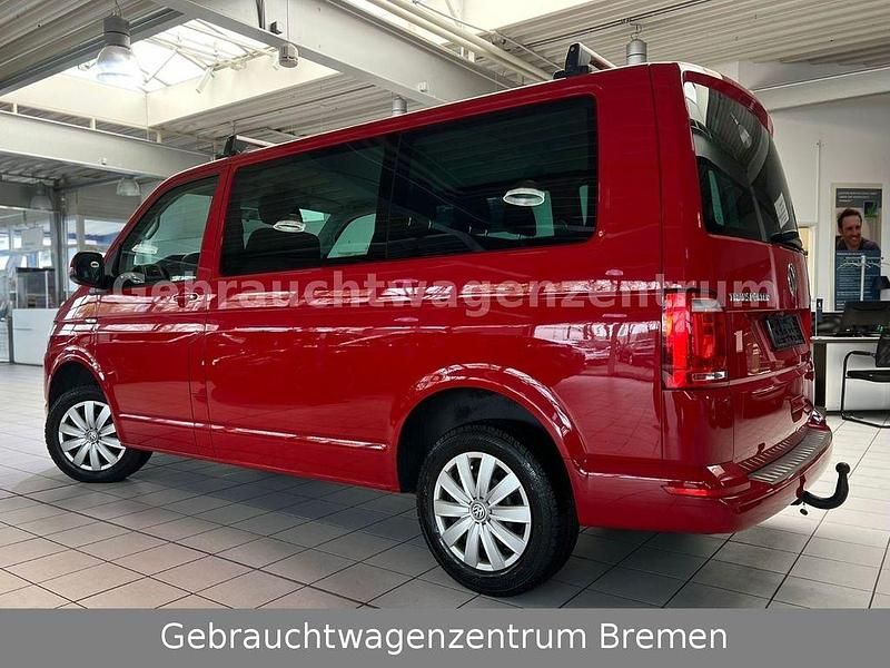 Gebraucht VW Transporter 150 PS (110 kW) 2017 Rot Van