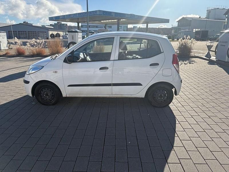 Weiß Gebraucht 2009 Hyundai i10 Edition+ Kleinwagen | 1.499 € (Superpreis) - Bild 1/4