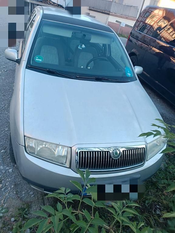 Grau Gebraucht 2000 Skoda Fabia Comfort Kleinwagen | 1.400 € (Fairer Preis) - Bild 1/4