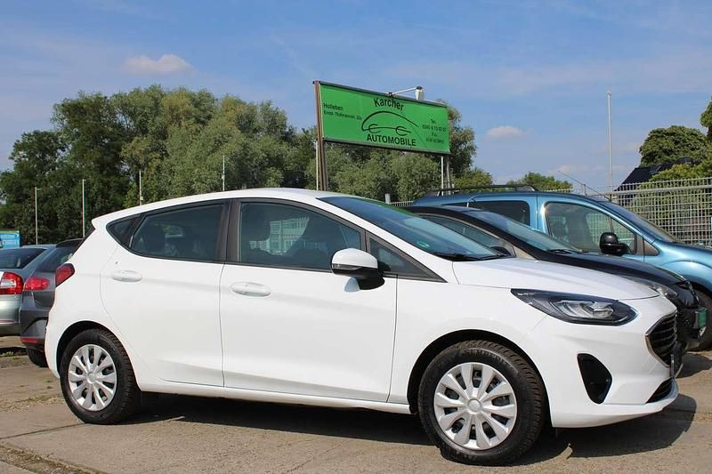 Frozen white Gebraucht 2023 Ford Fiesta Kleinwagen | 14.990 € (Guter Preis) - Bild 1/4