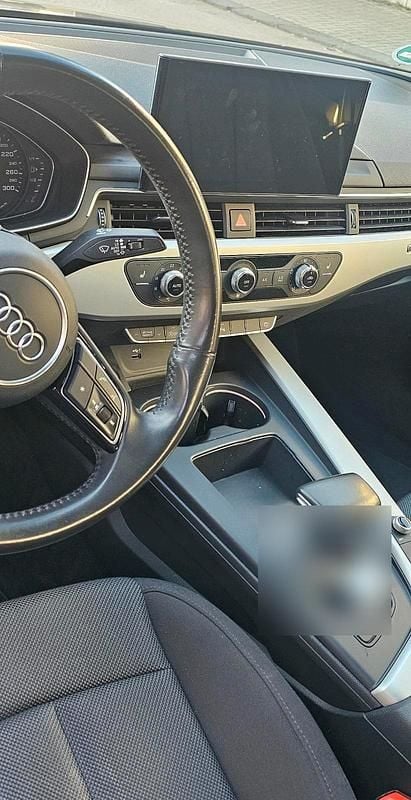 Gebraucht Audi A4 190 PS (139 kW) 2019 Grau Limousine