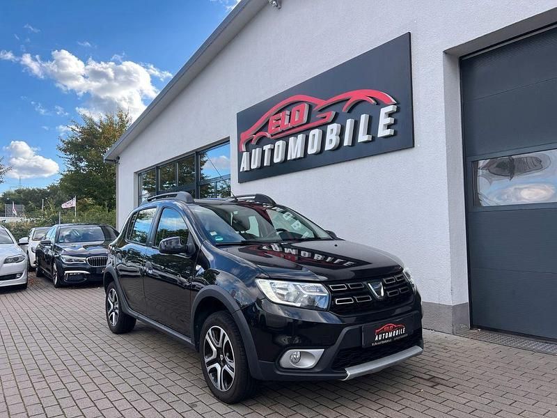 Schwarz Gebraucht 2019 Dacia Sandero Celebration Kleinwagen | 5.900 € (Fairer Preis) - Bild 1/4